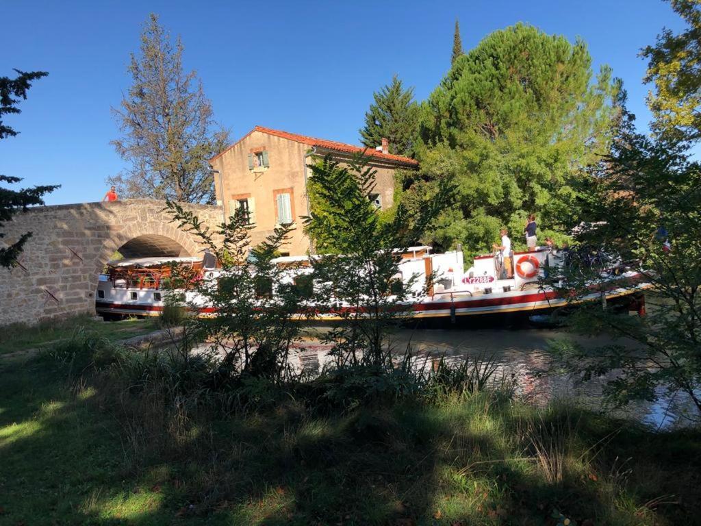 Le Relais De Pigasse Hotel Ouveillan Exterior foto